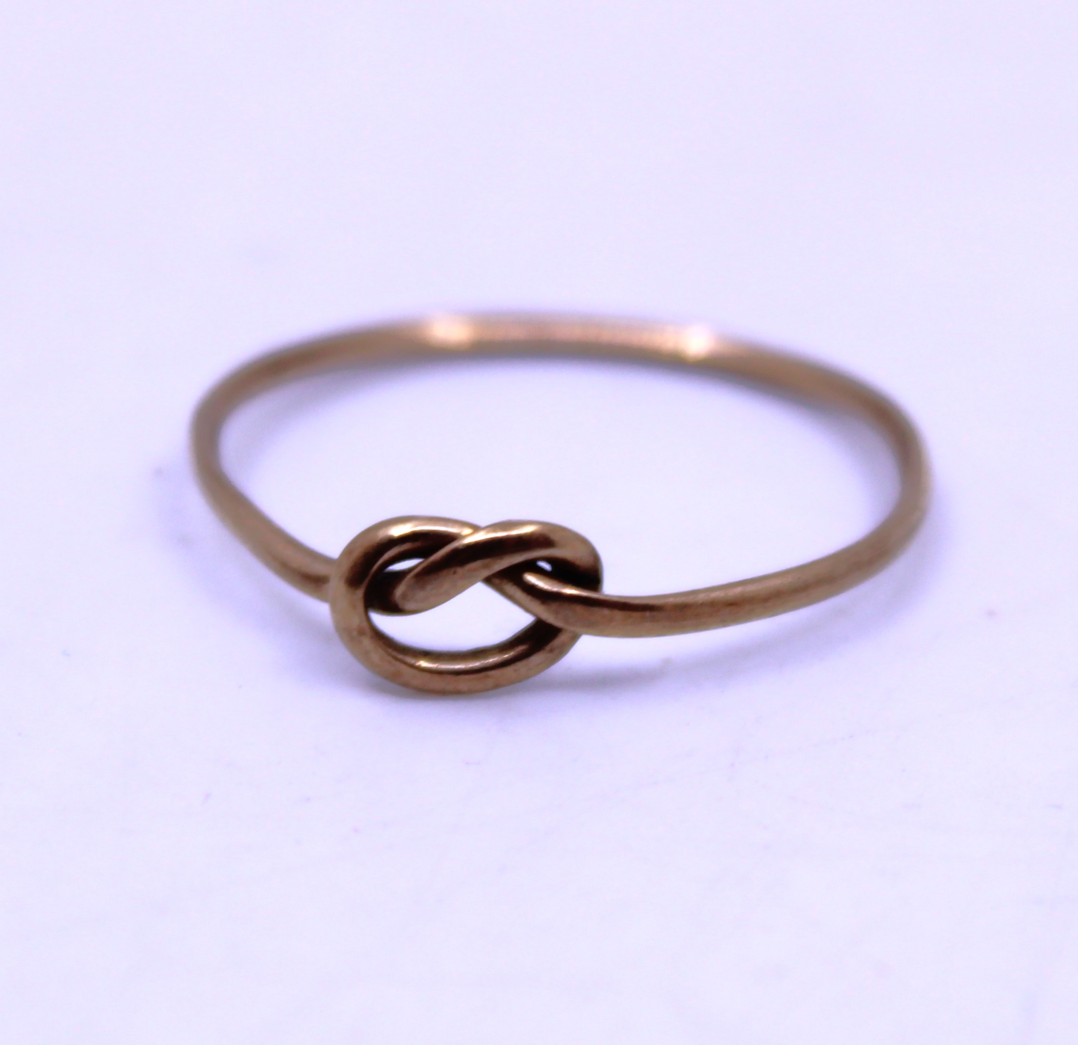 9ct Gold Wedding Band and 9ct Gold Knot Ring.   They are both hallmarked "375" for 9ct Gold.  The - Image 3 of 3