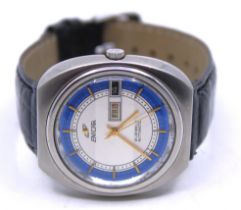 Men's Vintage Enicar 21 Jewels Automatic Wristwatch.  The watch face measures approx. 37mm width.