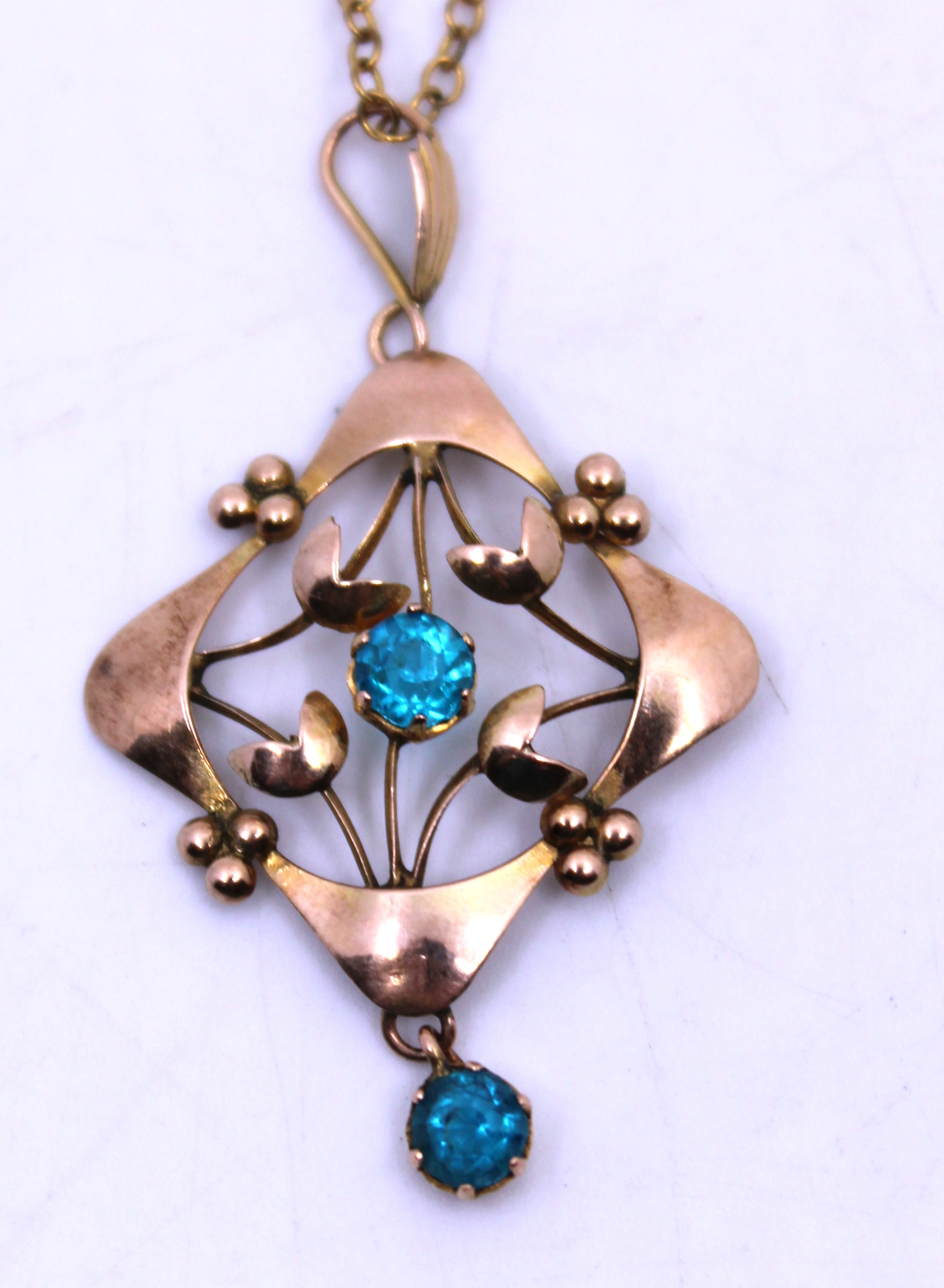 Art Nouveau 9ct Rose Gold Aquamarine? Pendant on an Unmarked Yellow Metal Chain.  The pendant - Image 2 of 3