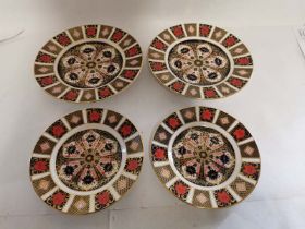 x4 Royal Crown Derby Imari 1128 pattern plates: Two 10.5'' and two 8.5''. (4)