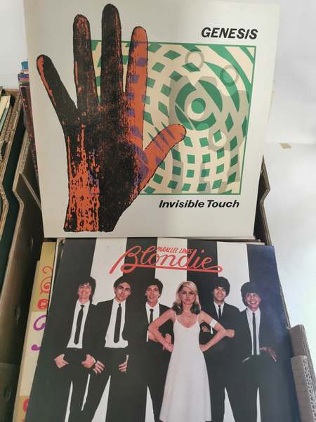 2 boxes of vintage records to include records by; Blondie, Guns & Roses, Simon And Garfunkel and - Image 3 of 3