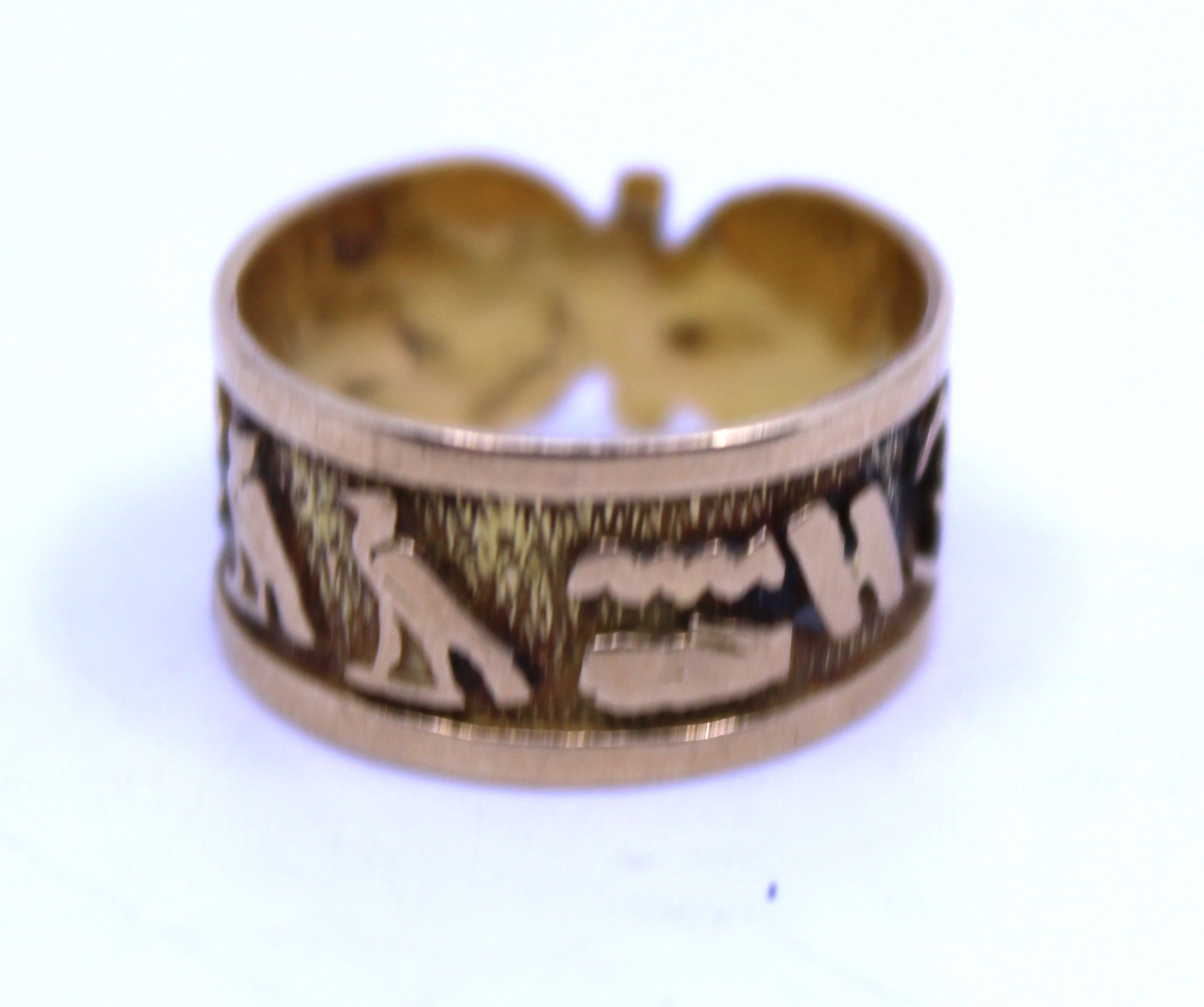 Two Unmarked Yellow Metal rings.  To include a unmarked yellow metal ring with Egyptian symbols - Image 4 of 5