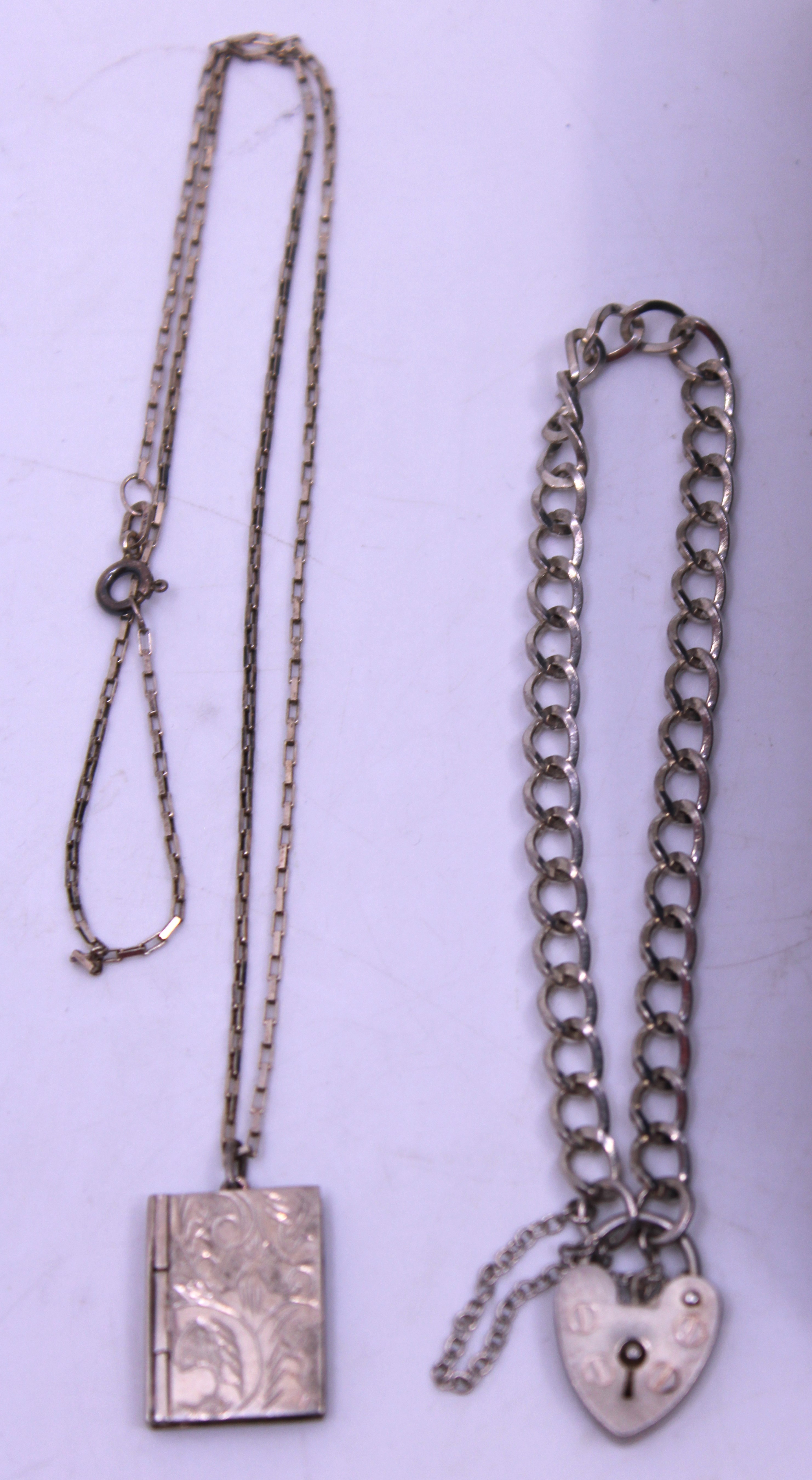 Selection of Sterling Silver Jewellery.  To include a Silver Hinged Bangle with Safety Chain. It has - Image 4 of 4