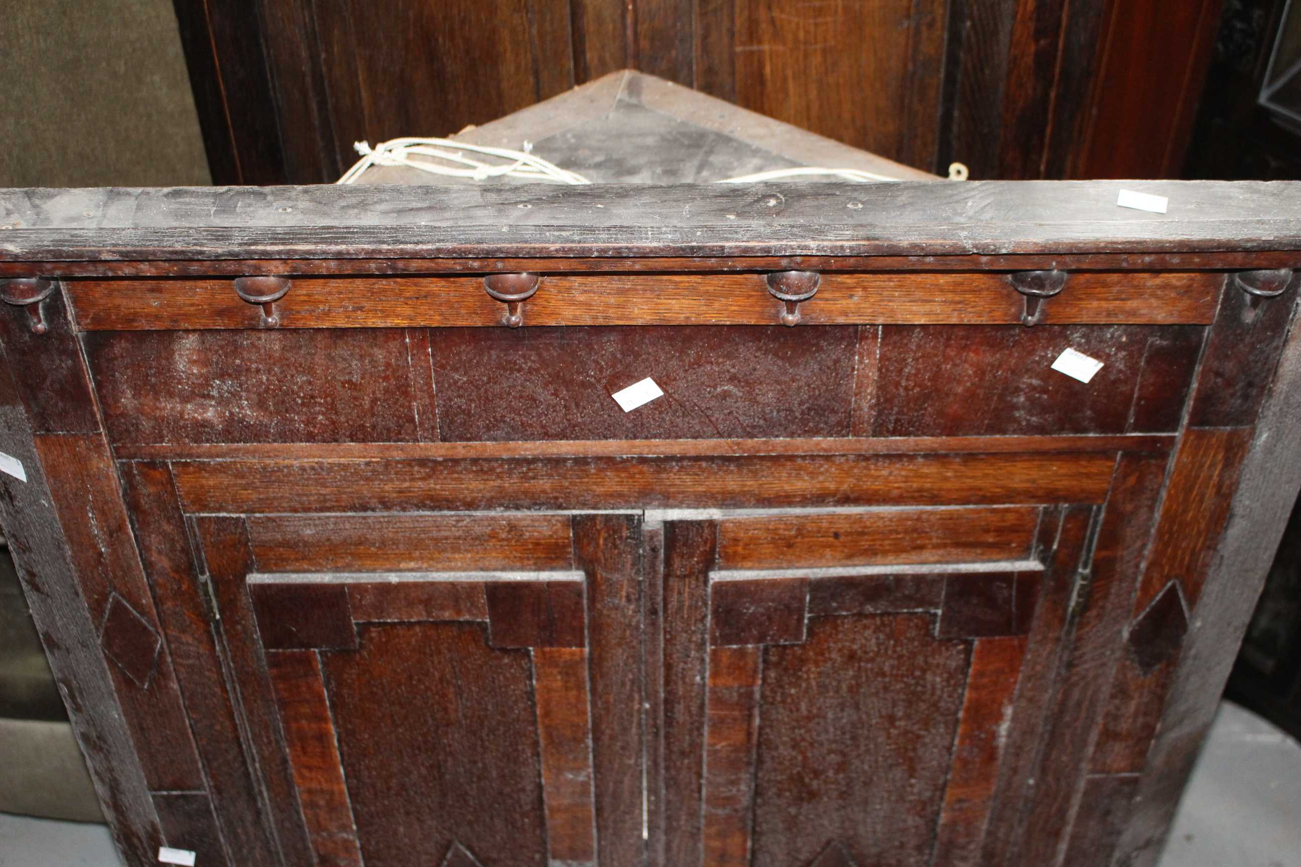 A Georgian oak and inlaid corner cabinet. (1) - Image 3 of 4