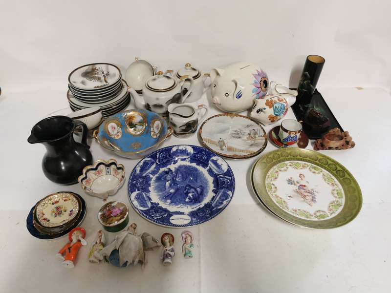 A collection of ceramics to include: a Japanese fine porcelain part tea service, other Japanese - Image 2 of 2
