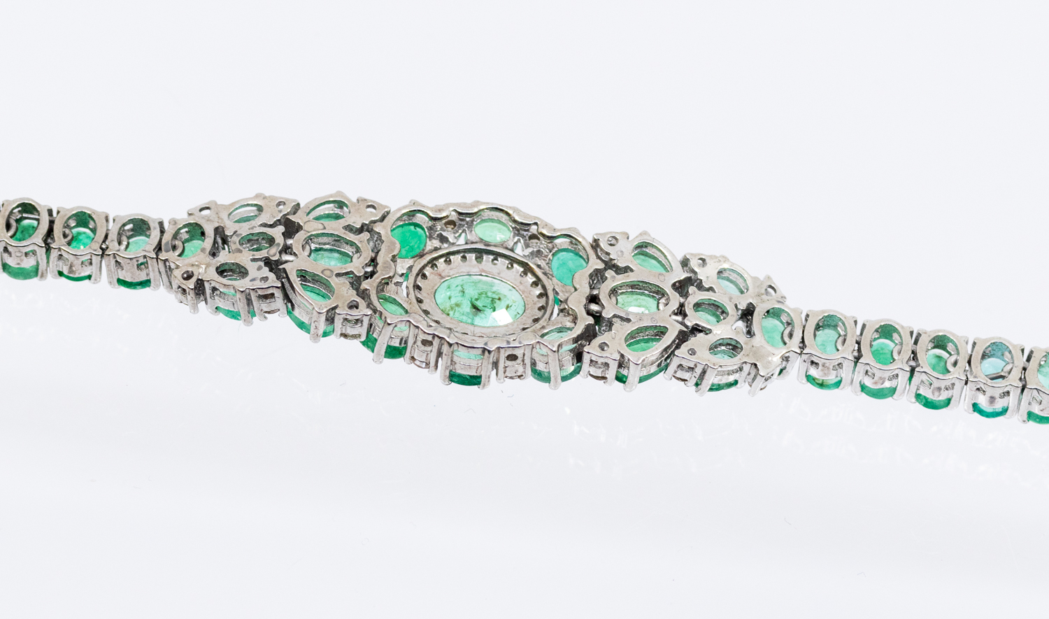 An emerald and diamond set silver bracelet set with oval and pear cut emeralds with diamond set - Image 5 of 5