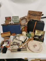 A collection of miscellaneous vintage items to include: Razors, a cased sewing machine, a cased