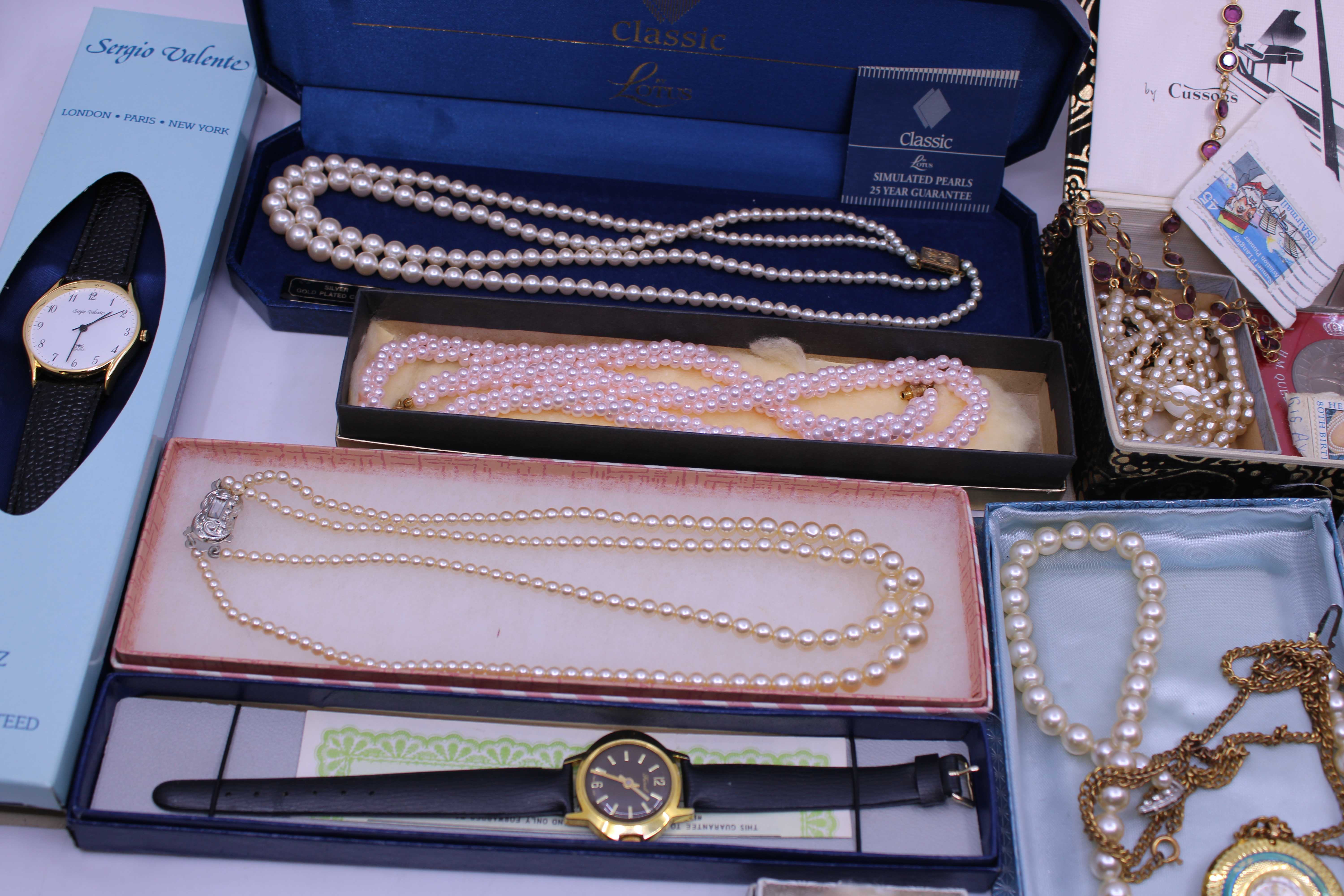 Large Selection of Costume Jewellery, Quartz Watches and Coins.  The Costume Jewellery is to include - Image 4 of 5