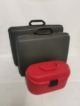 2 Samsonite grey carry hard cases together with a small red Samsonite hard case. (3)