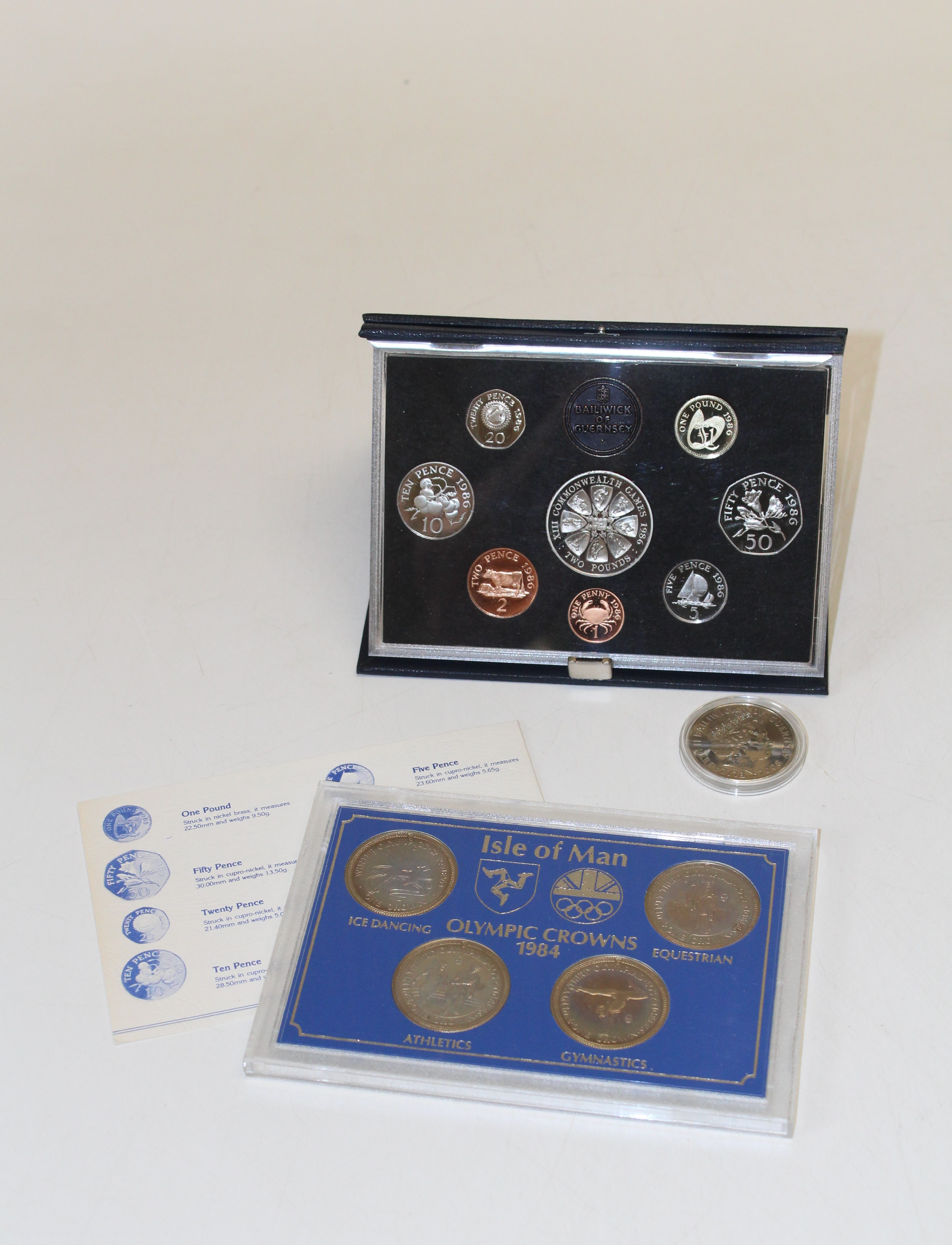 1986 Set 8 Guernsey proof coins 2008 History of Royal Air Force Guernsey £5 commemorative coin