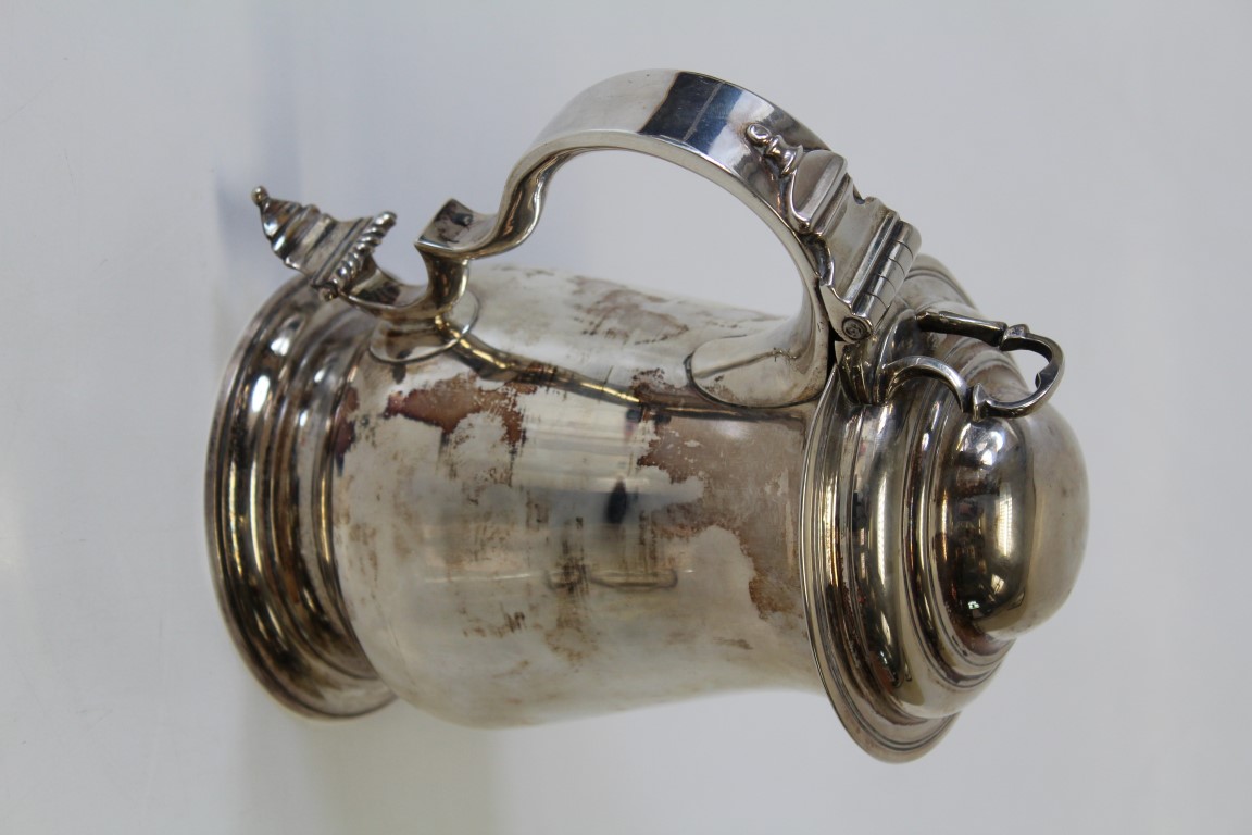 A George III sterling silver tankard, marked to the base for Thomas Whipham & Charles Wright, London - Image 3 of 3