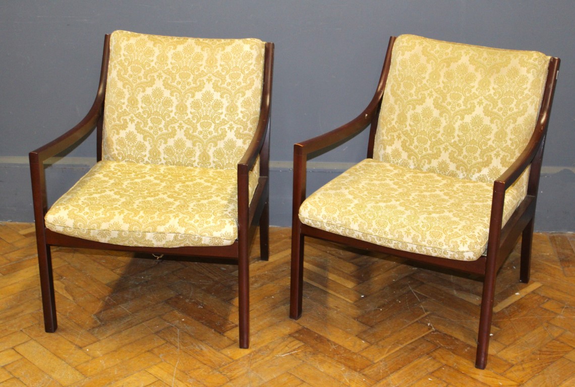 A pair of mid century Parker Knoll type lounge chairs, height to seat, 41cm