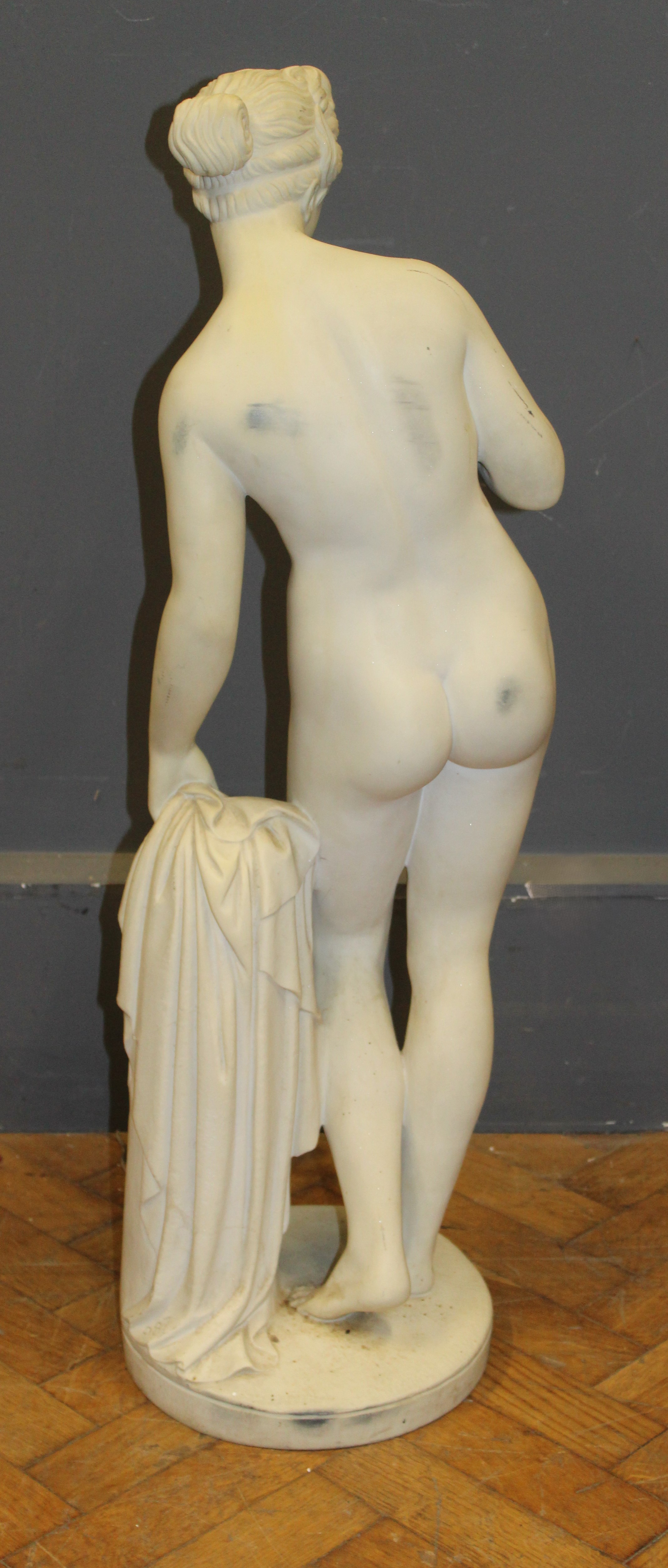 After Bertel Thorvaldsen (Danish, 1770 – 1844), Venus with the Apple, a white marble figure of - Image 2 of 2