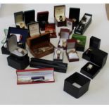 A large quantity of modern gentlemans and ladies wristwatches, various makers including Ingersoll
