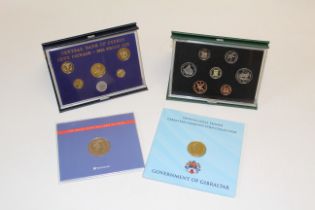 2004 Guernsey £5 coin presentation pack The Golden Age of Steam 2010 Gibraltar currency coin