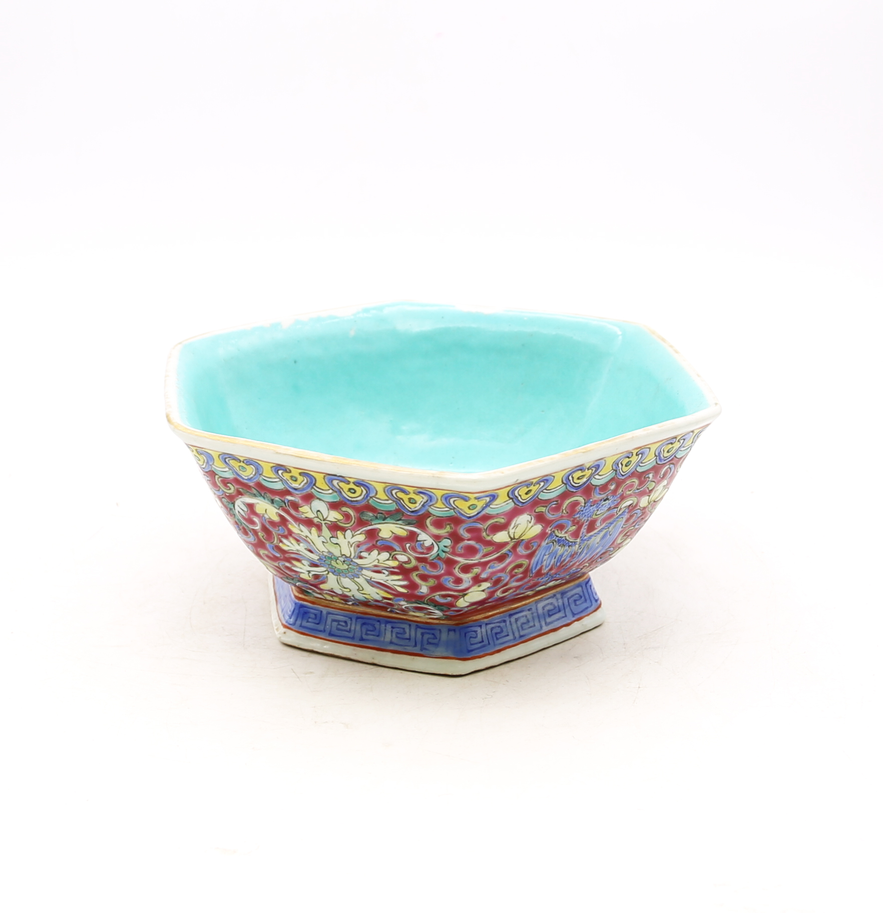 A Chinese polychrome porcelain bowl, late 19th century, comprising a hexagonal form, decorated - Image 3 of 6