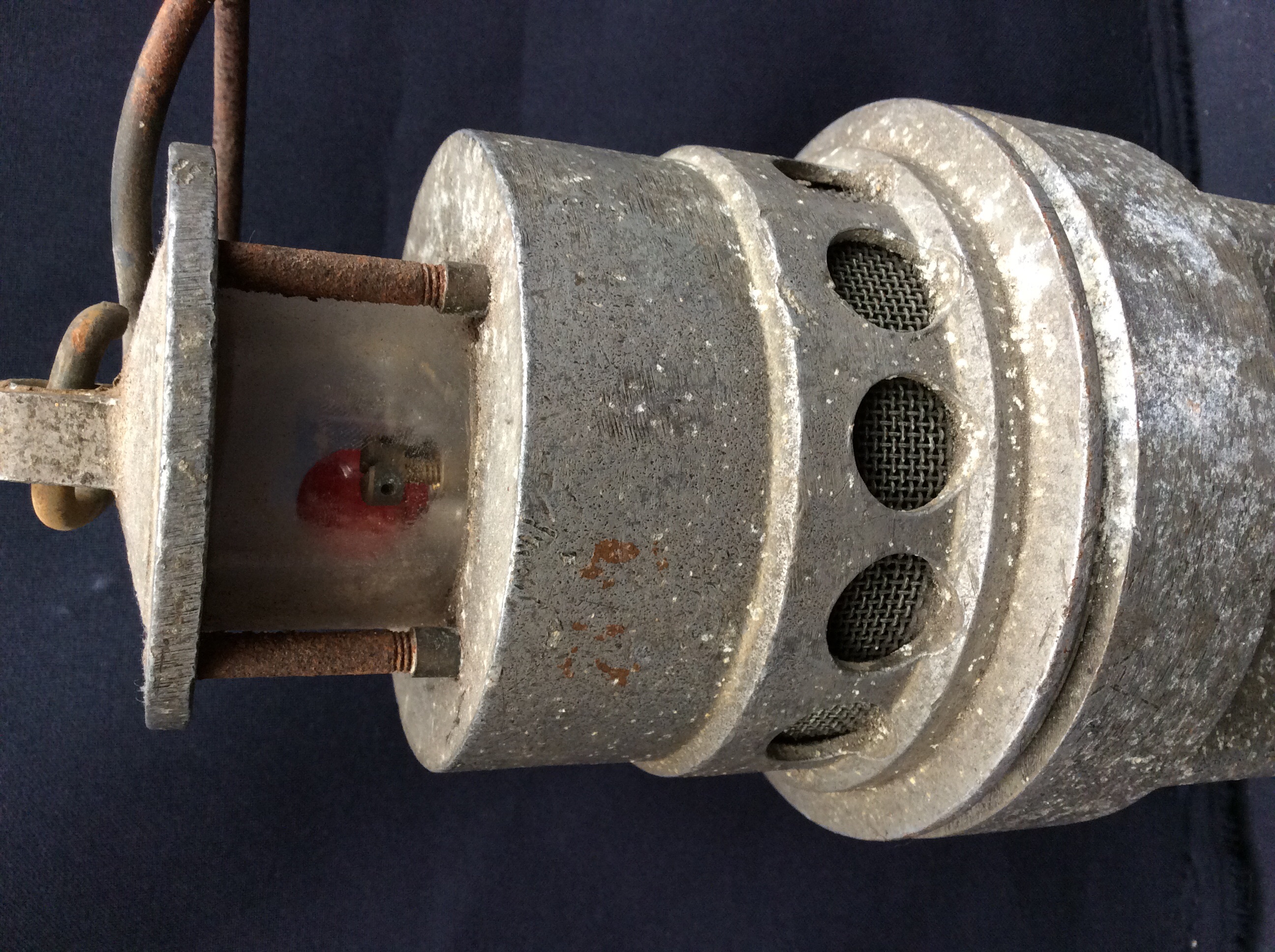 Two brass hand held oil lamps along with an International gas detector lamp. - Image 5 of 5