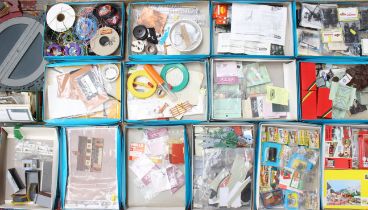 Model Railway: A good collection of assorted used and unused model railway accessories, figures,