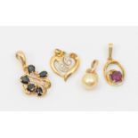 A collection of pendants to include diamond and 18ct gold heart pendant, size approx 15mm