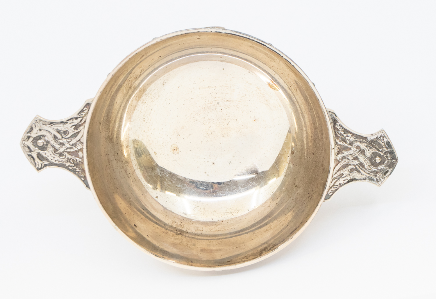 An Elizabeth II silver twin handled dish, elaborate knot handles and Celtic style designed border, - Image 2 of 2