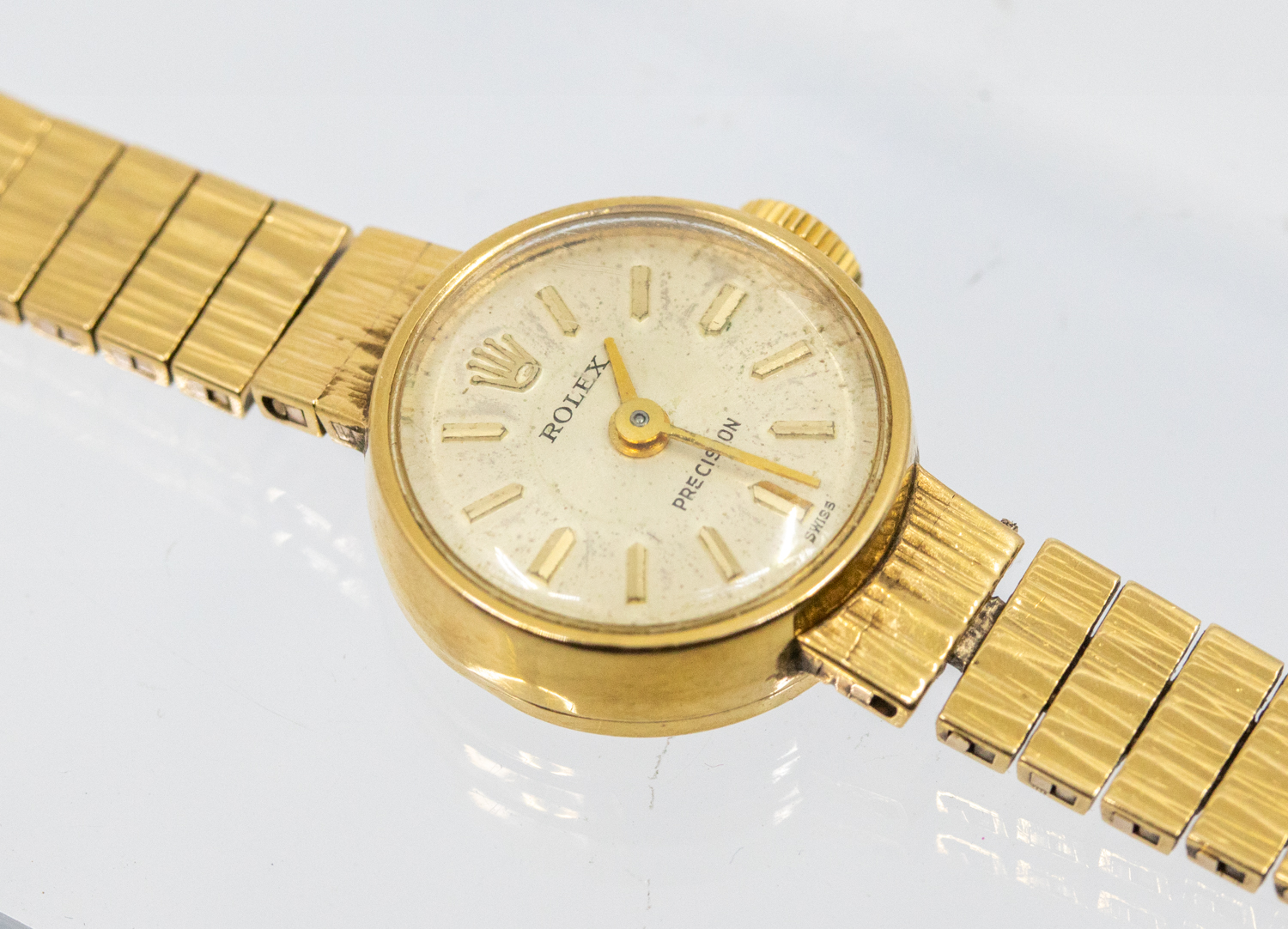 Rolex: a Ladies 9ct gold vintage Rolex wristwatch, comprising a round silvered signed dial with - Image 4 of 6