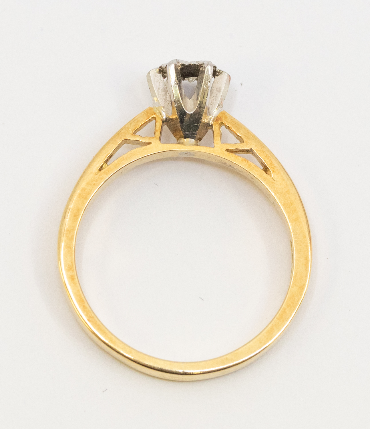 A illusion set diamond 18ct gold ring, size O, total gross weight approx 4gms  Further details: wear - Image 2 of 2