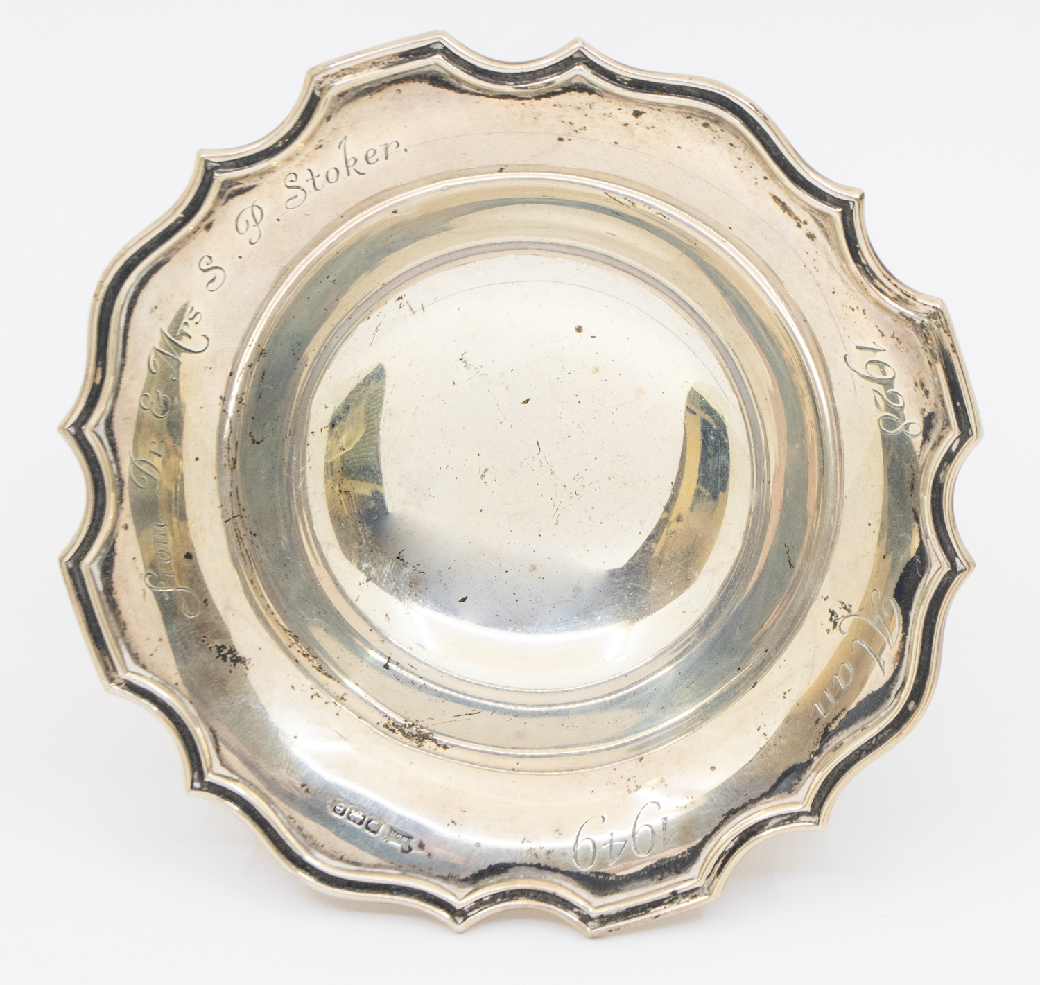 A George V silver bonbon dish, curved edge, on circular footed base, engraved "1928 - ALAN - - Image 2 of 3