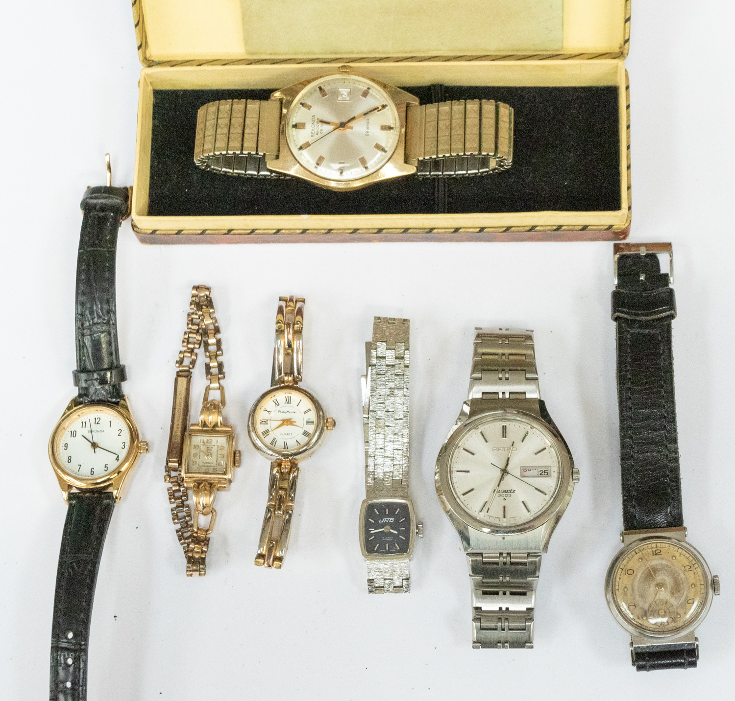 A collection of wristwatches to include a gentleman's steel cased Seiko, a gold plated vintage