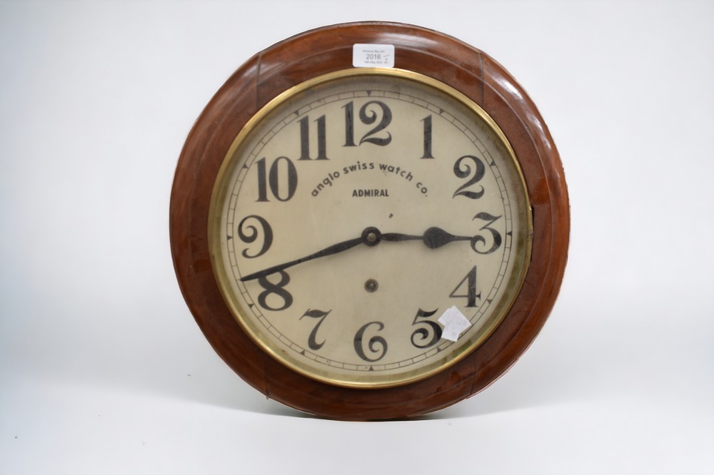 Two early to mid 20th Century 8 day round wall clocks. - Bild 2 aus 2