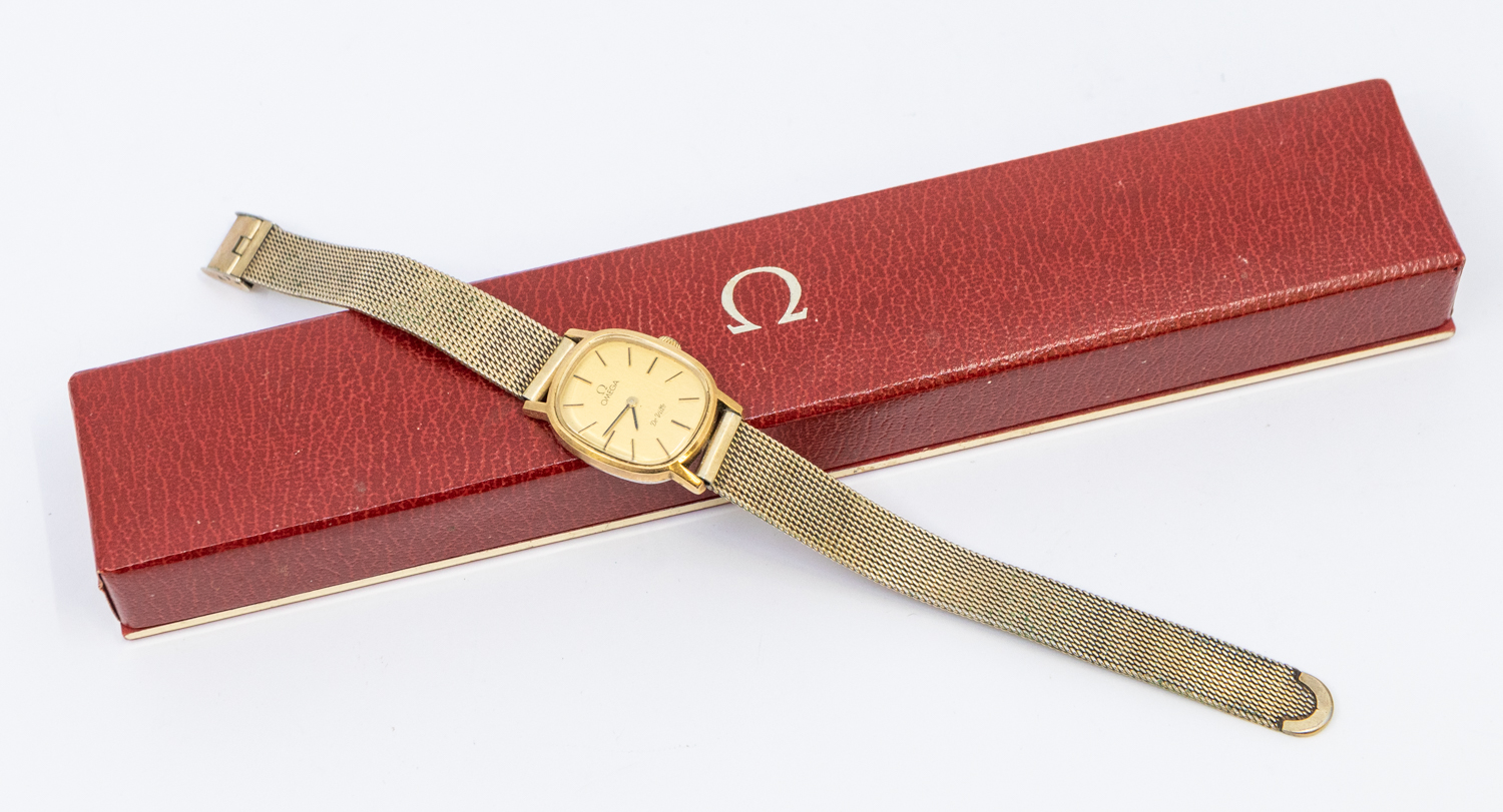Omega - a ladies vintage Omega de Ville gold-plated wristwatch, comprising a rectangular cushion - Image 4 of 4