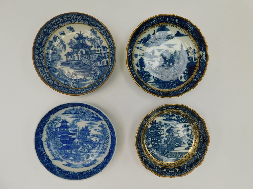 Four blue and white English porcelain saucers, Caughley, Temple pattern.  Salopian  and Coalport, - Image 2 of 2