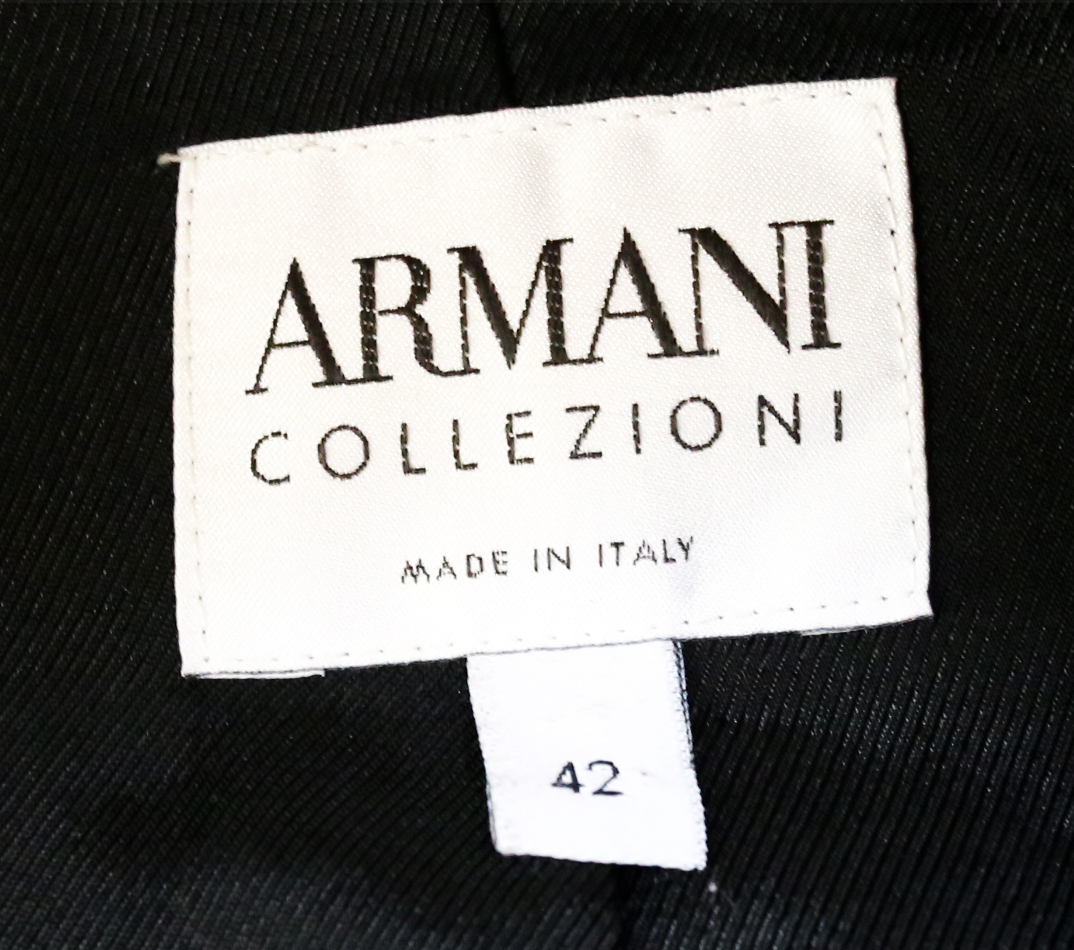 A classic Armani navy wool jacket, size 42 (Euro), low cowl collar with reveres, fully lined, 3 - Image 4 of 4