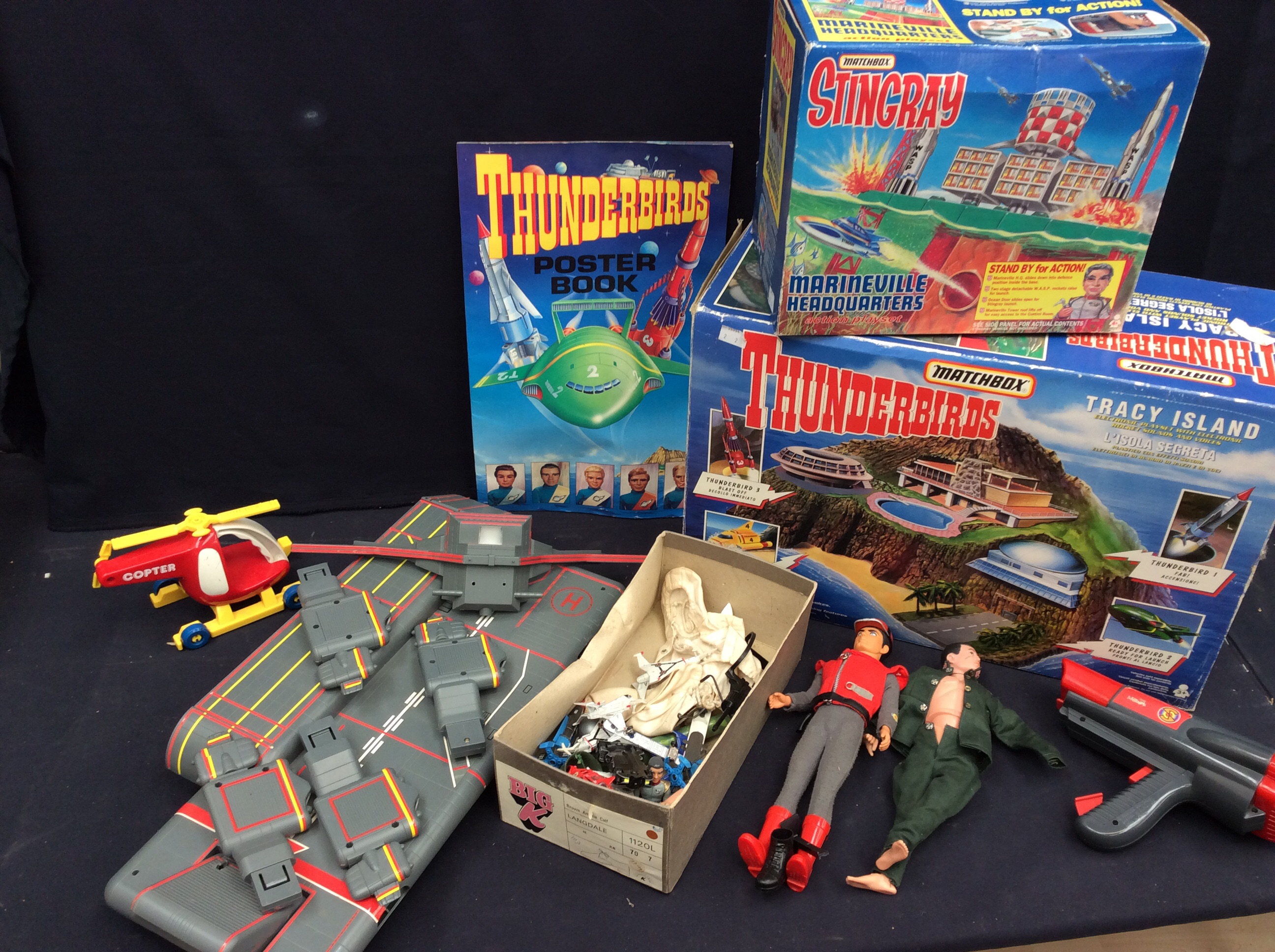 Vintage toys to include Captain Scarlett, Matchbox, Stingray, Thunderbirds, Matchbox, Stingray,