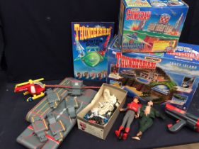 Vintage toys to include Captain Scarlett, Matchbox, Stingray, Thunderbirds, Matchbox, Stingray,