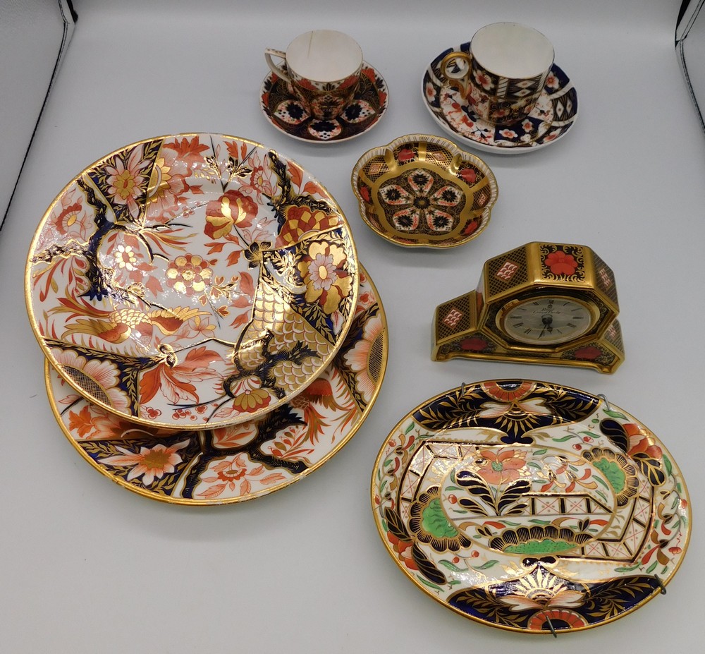 A boxed Royal Crown Derby Imari 1128 clock, together with other Derby items, including cup and - Image 3 of 4