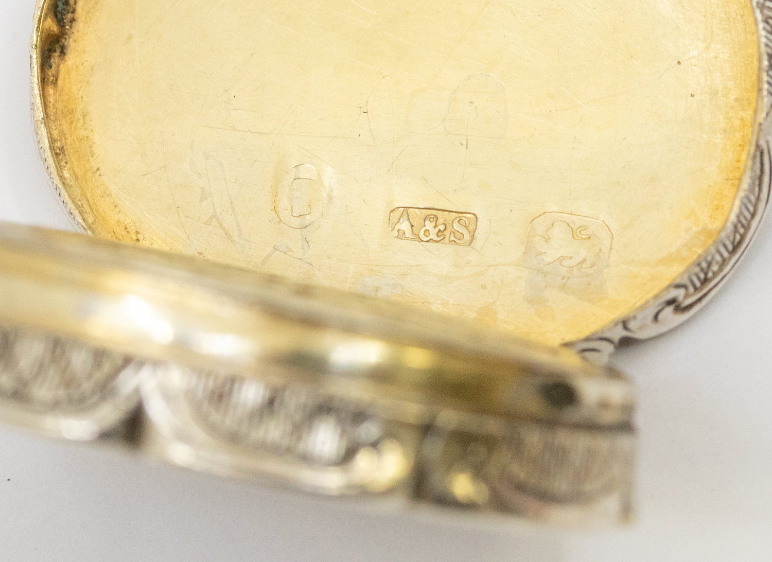 A Victorian silver shaped oval vinaigrette, scalloped border, engraved with flowers and foliage, the - Image 3 of 3