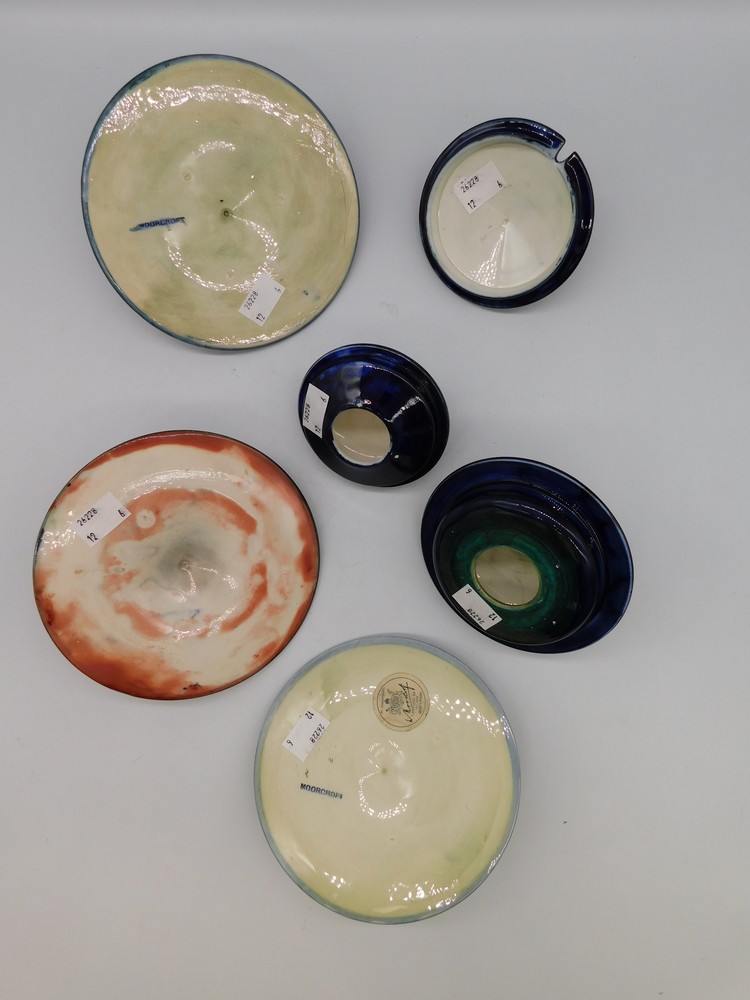 A Moorcroft Eventide Preserve jar lid c1925 (minor glaze fault to rim) together with a Moorcroft - Image 5 of 5
