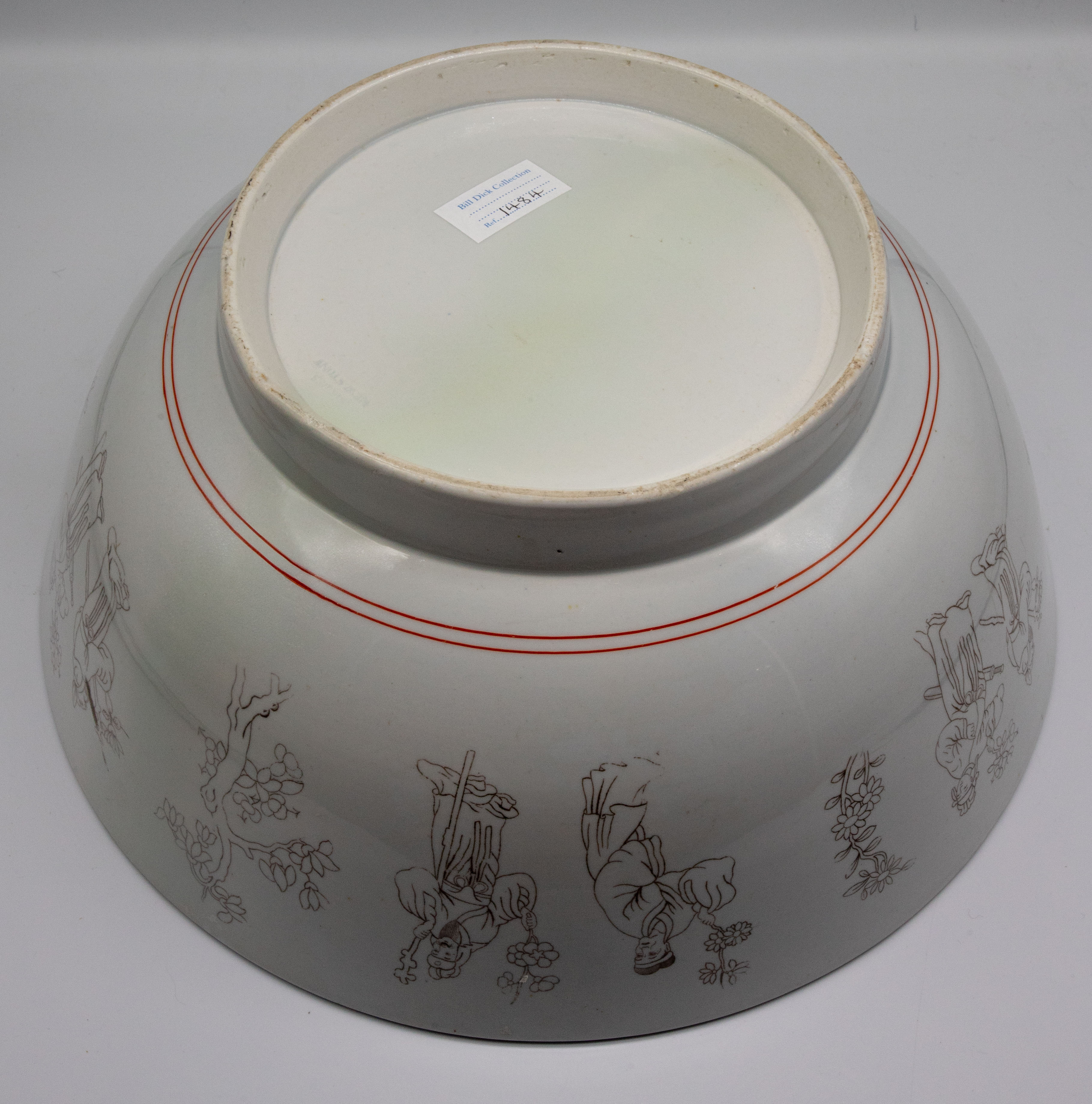 A large 19th century Spode New Stone bowl decorated with oriental figures under UV light it - Image 3 of 7