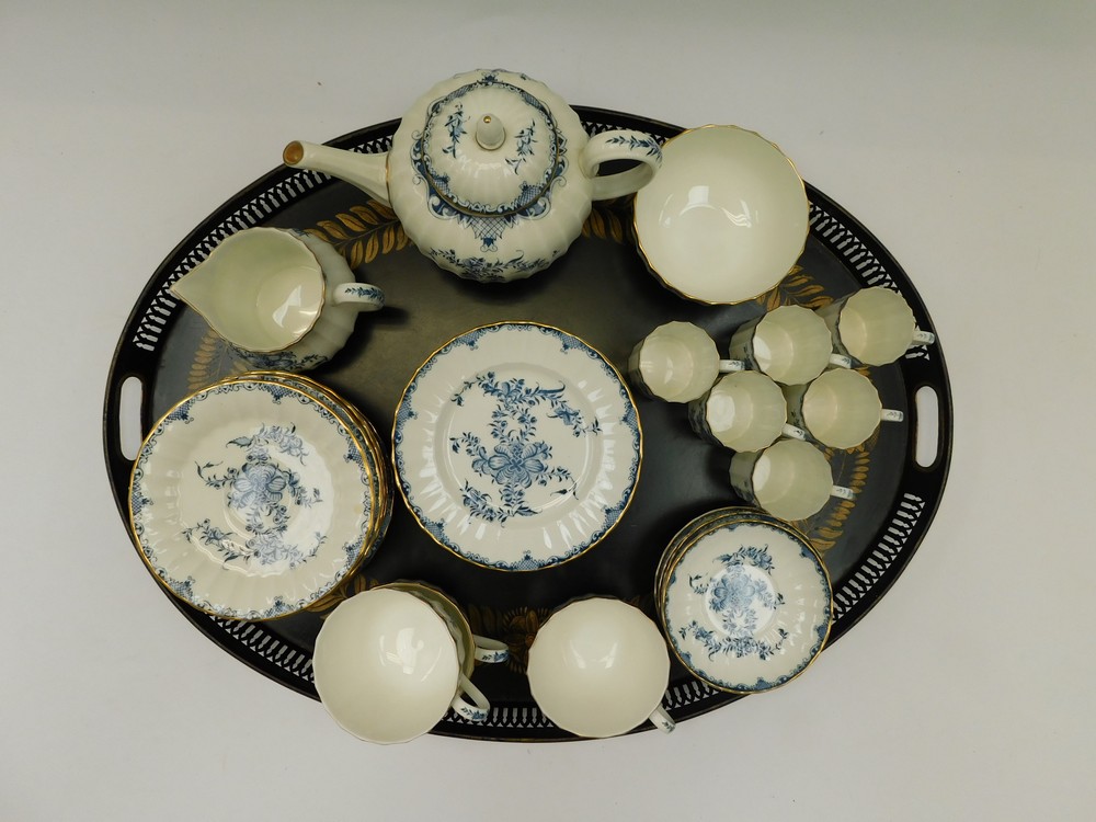 An early 20th Century Royal Worcester blue and white part tea/coffee service on an early to mid 20th - Image 2 of 2