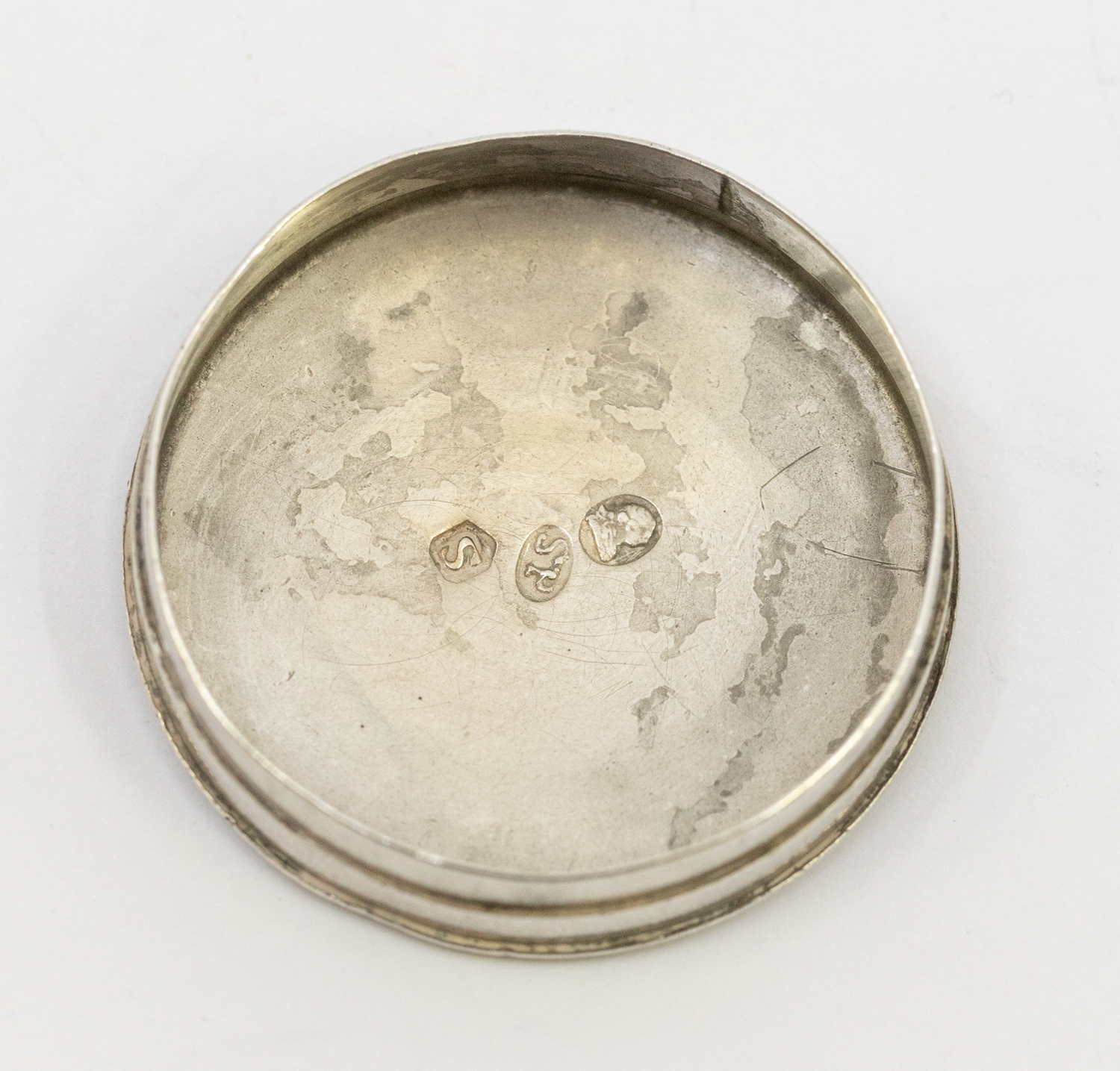 A George III silver circular patch box and cover, engraved with oval decorative motif, hallmarked by - Image 2 of 2