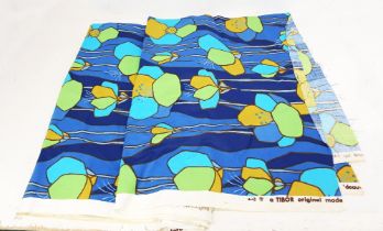A large remnant in 100% cotton by Tibor of Stratford in the 1970s, the abstract pattern is in a