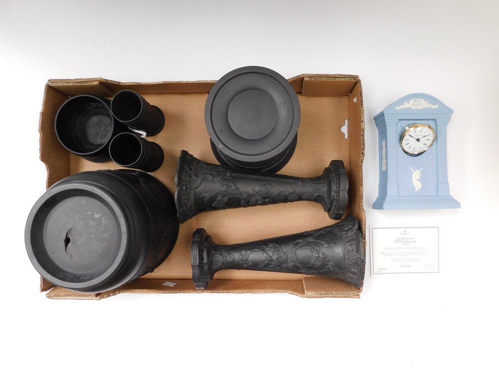 A collection of black Wedgewood to include vase, planter, pots and ashtray along with a Wedgewood - Image 2 of 3