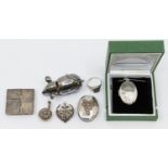 Collection of silver items to include a novelty mouse shaped vesta case, a square trinket box with