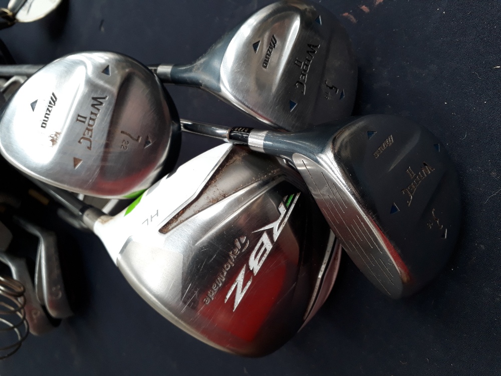 Three sets of golf clubs. - Bild 5 aus 20