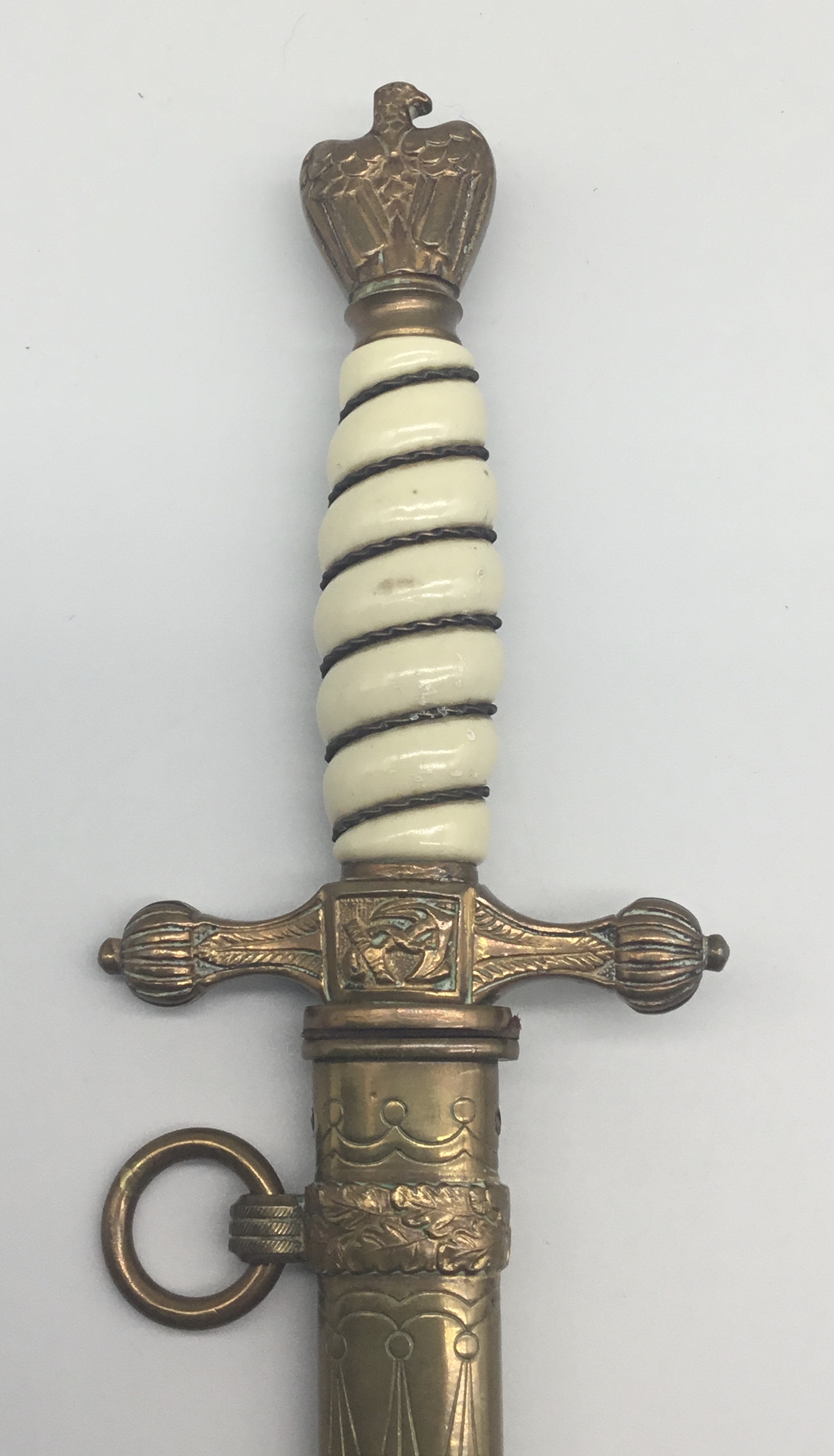 A WW2 German Kriegsmarine officer's dagger, by F.W.Holler, Solingen. Off white / ivory coloured - Image 3 of 7