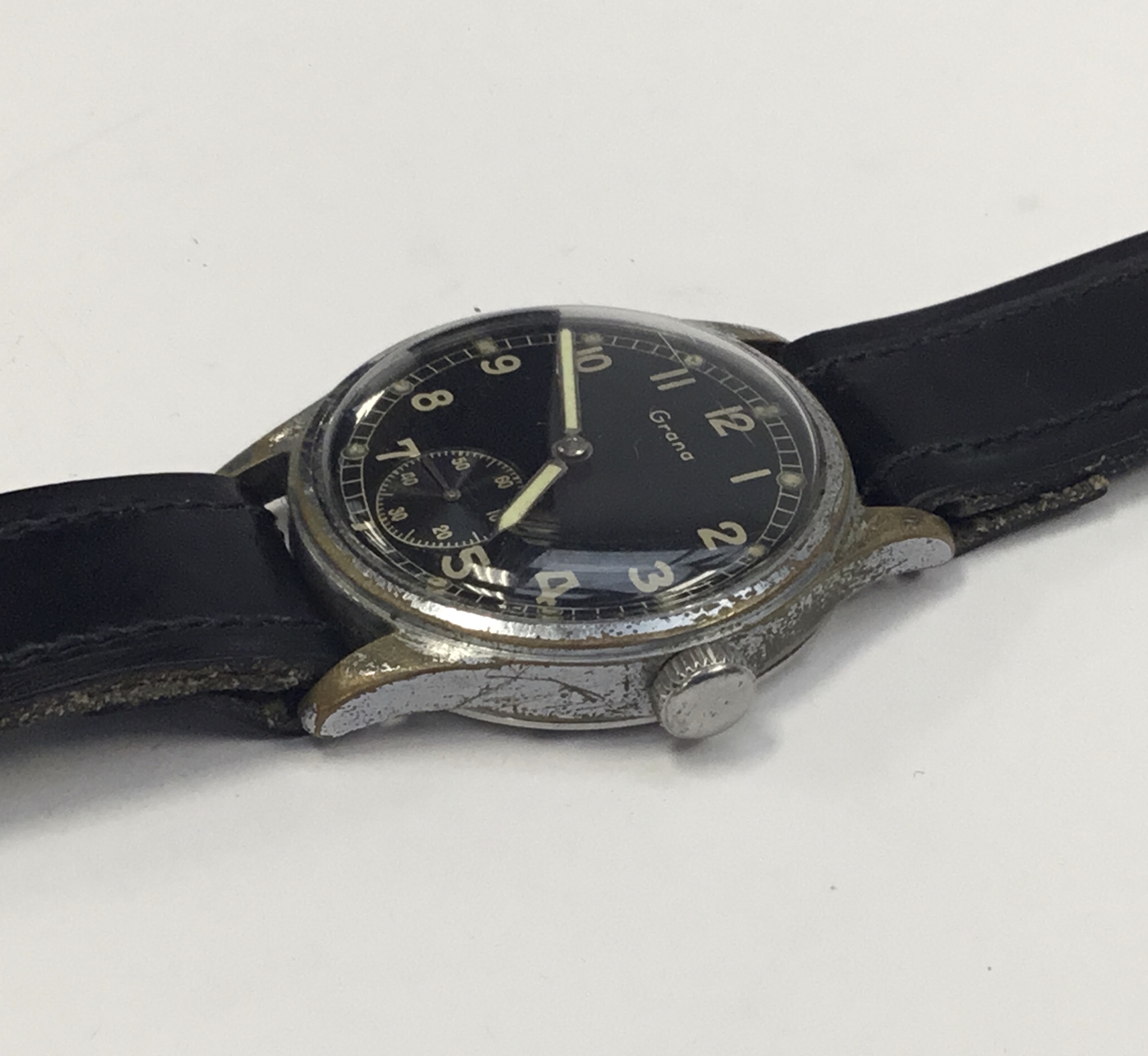 A WW2 era German Wehrmacht issued Grana wristwatch. Black dial with subsidiary dial, and luminescent - Image 3 of 7