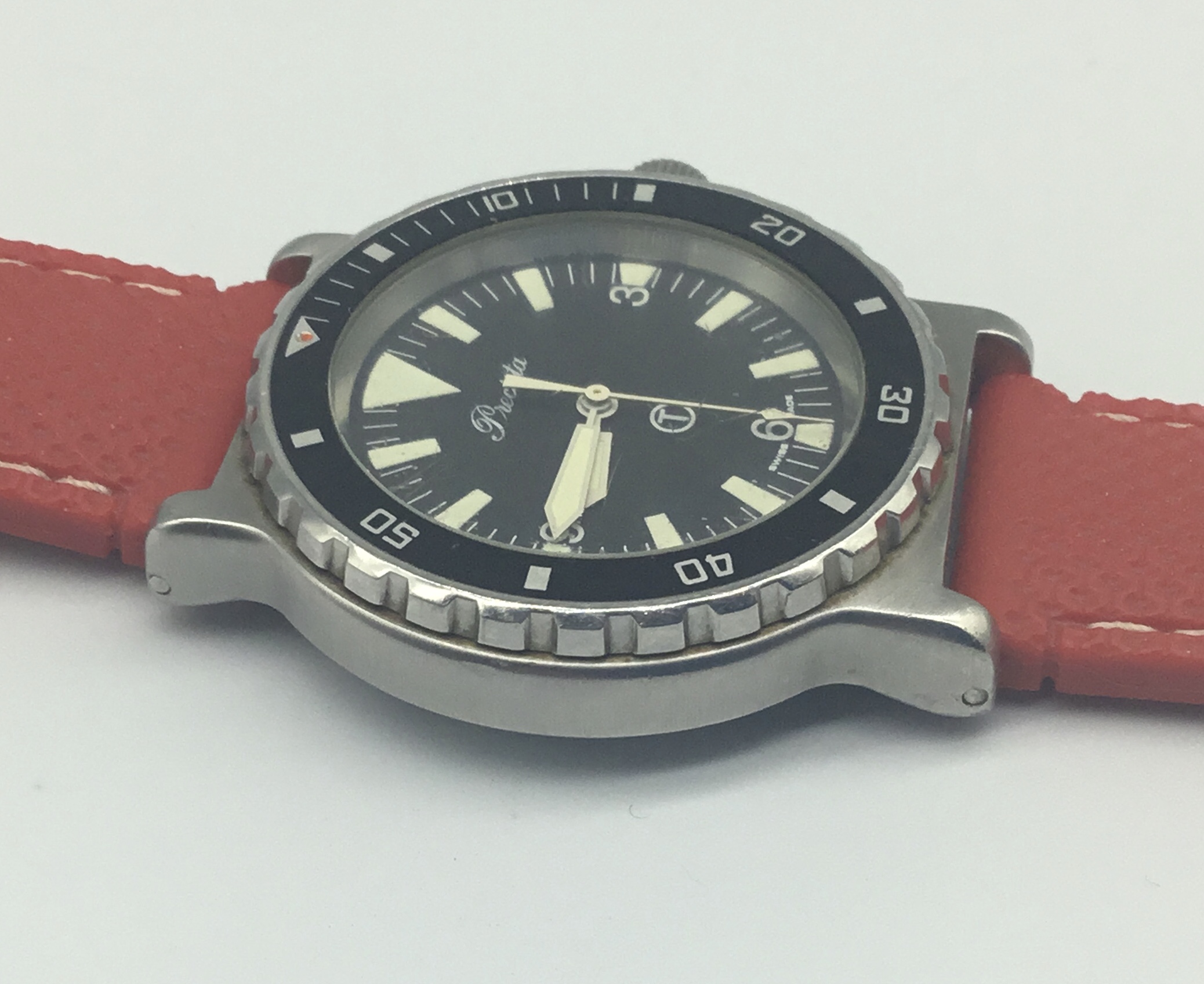 A scarce late 1980’s Royal Navy Precista divers watch. With broad arrow mark to the back case, - Image 4 of 6