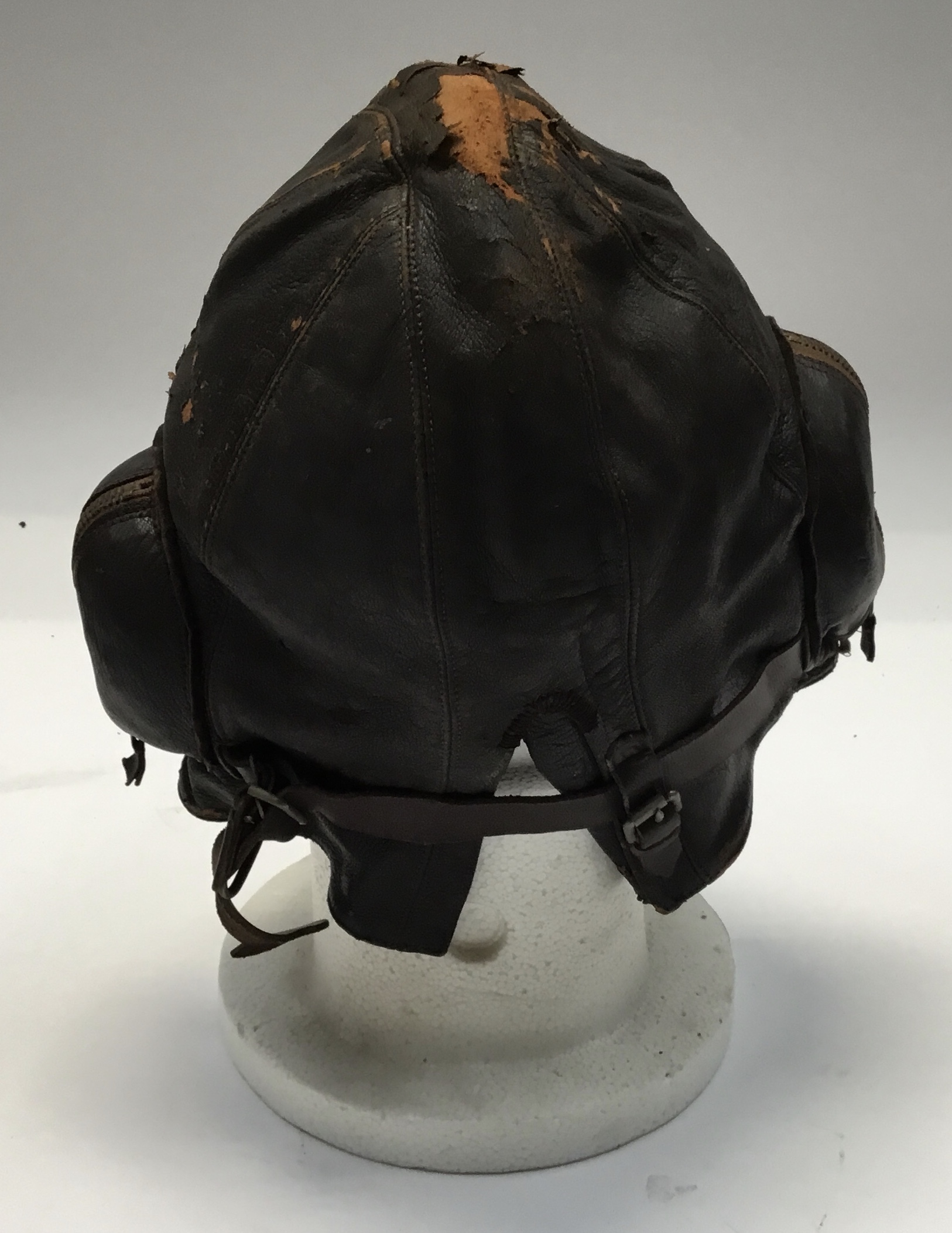 A WW2 era, 1941 dated B Type Royal Air Force leather flying helmet, made by Frank Bryan Limited of - Image 4 of 7