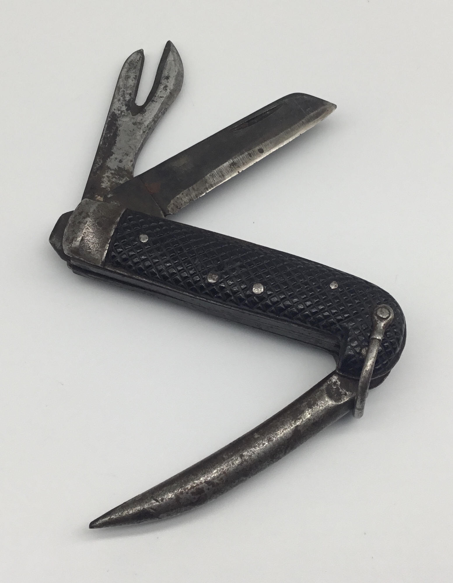 A WW2 era Royal Navy issued jack knife. Dated 1941, with a broad arrow mark, and the maker mark - Image 2 of 8