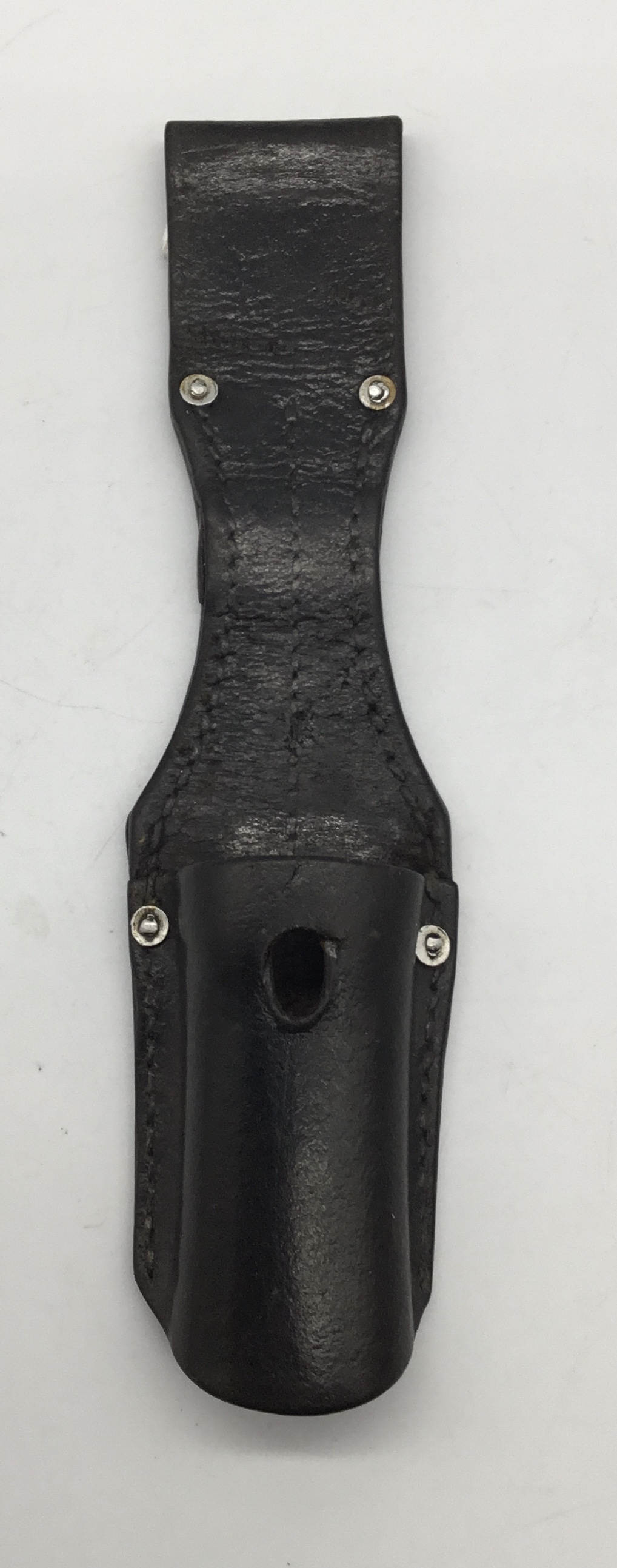 A scarce WW2 era Kriegsmarine leather frog for the the K98 bayonet. Of standard shape and form, a - Image 2 of 5